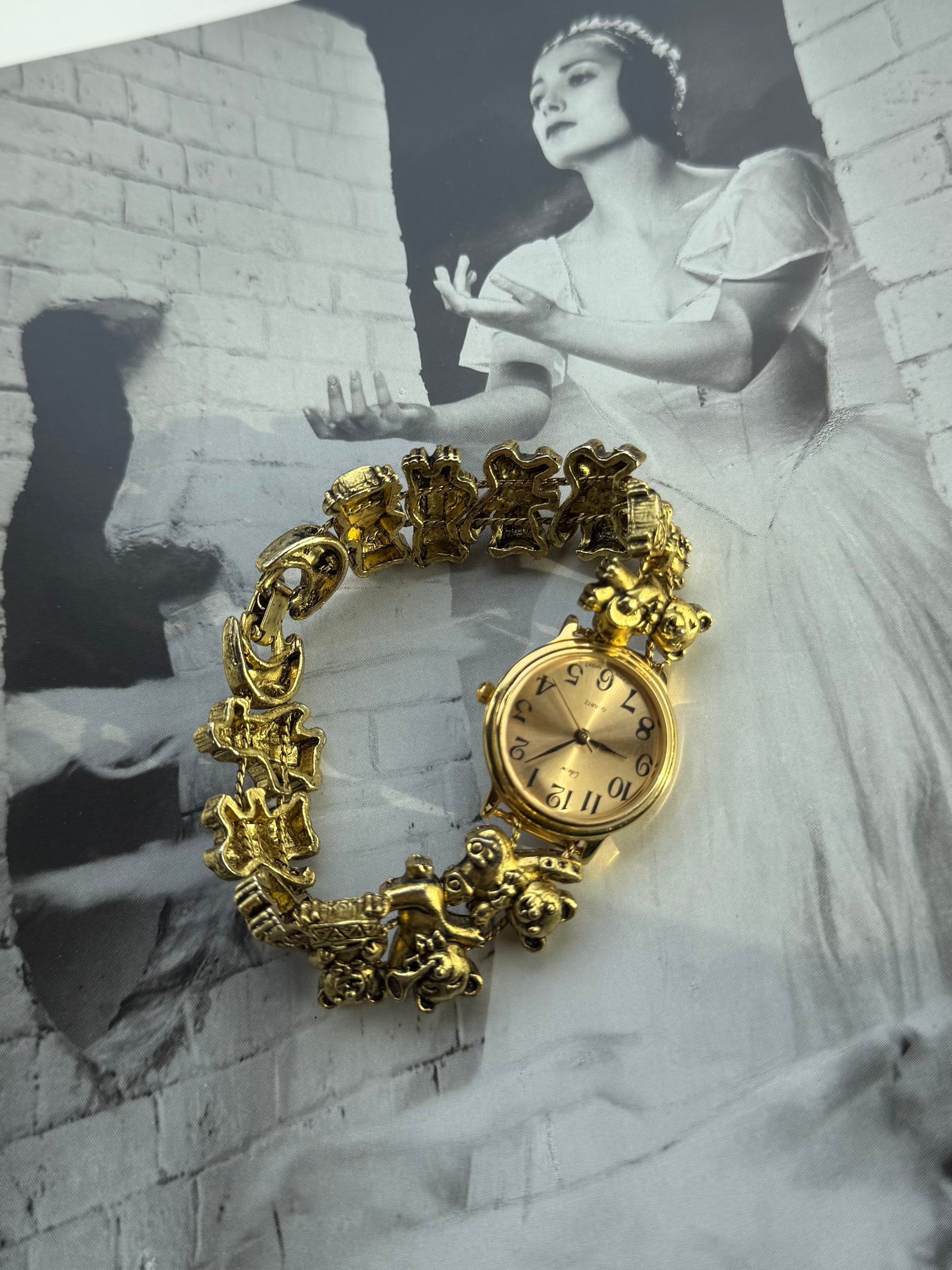 Vintage Collezio Gold Tone Women’s Teddy’s Bear Charms Watch