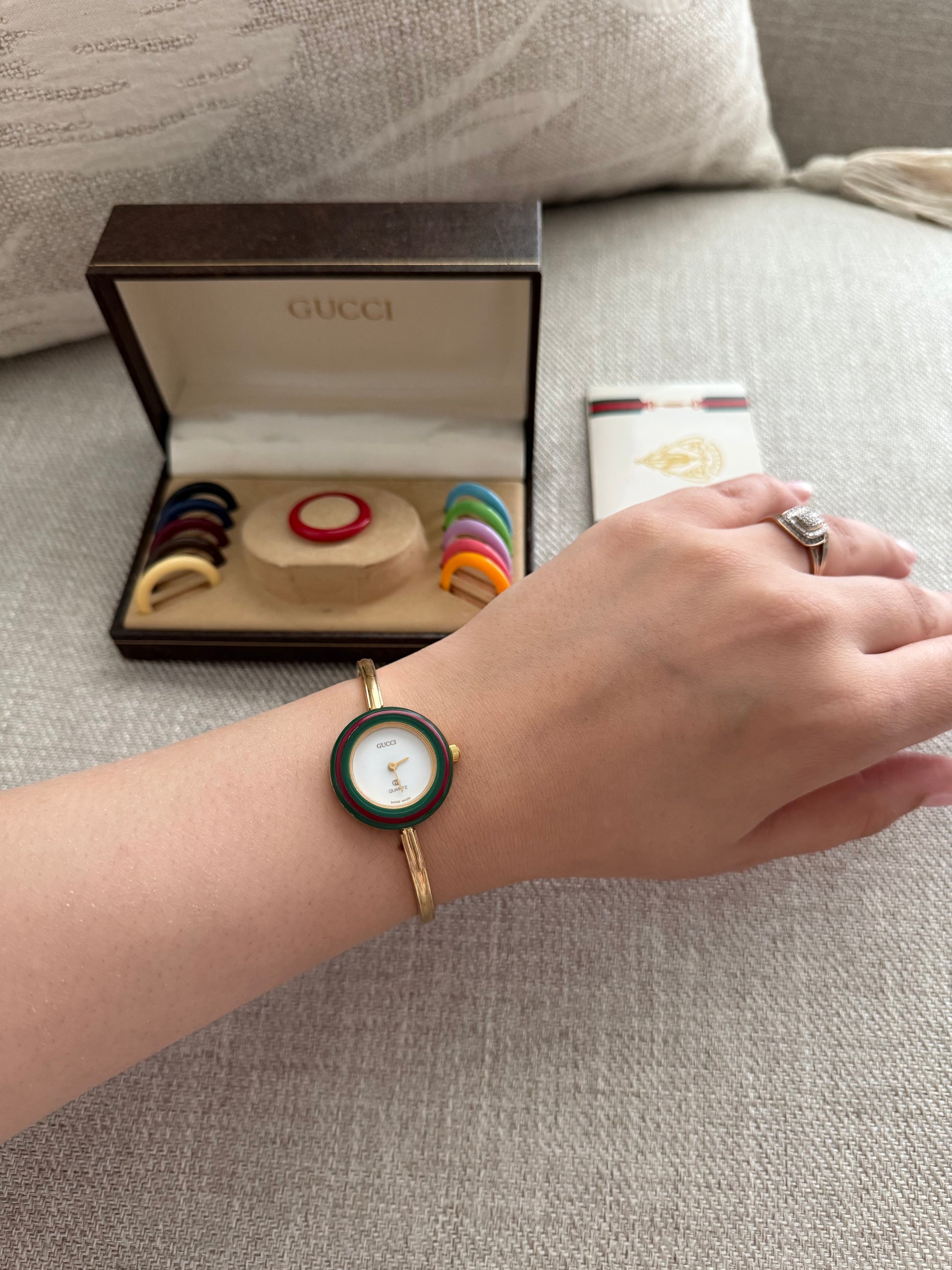 1987 Gucci 1100-L Vintage Ladies 18k Gold plated Watch