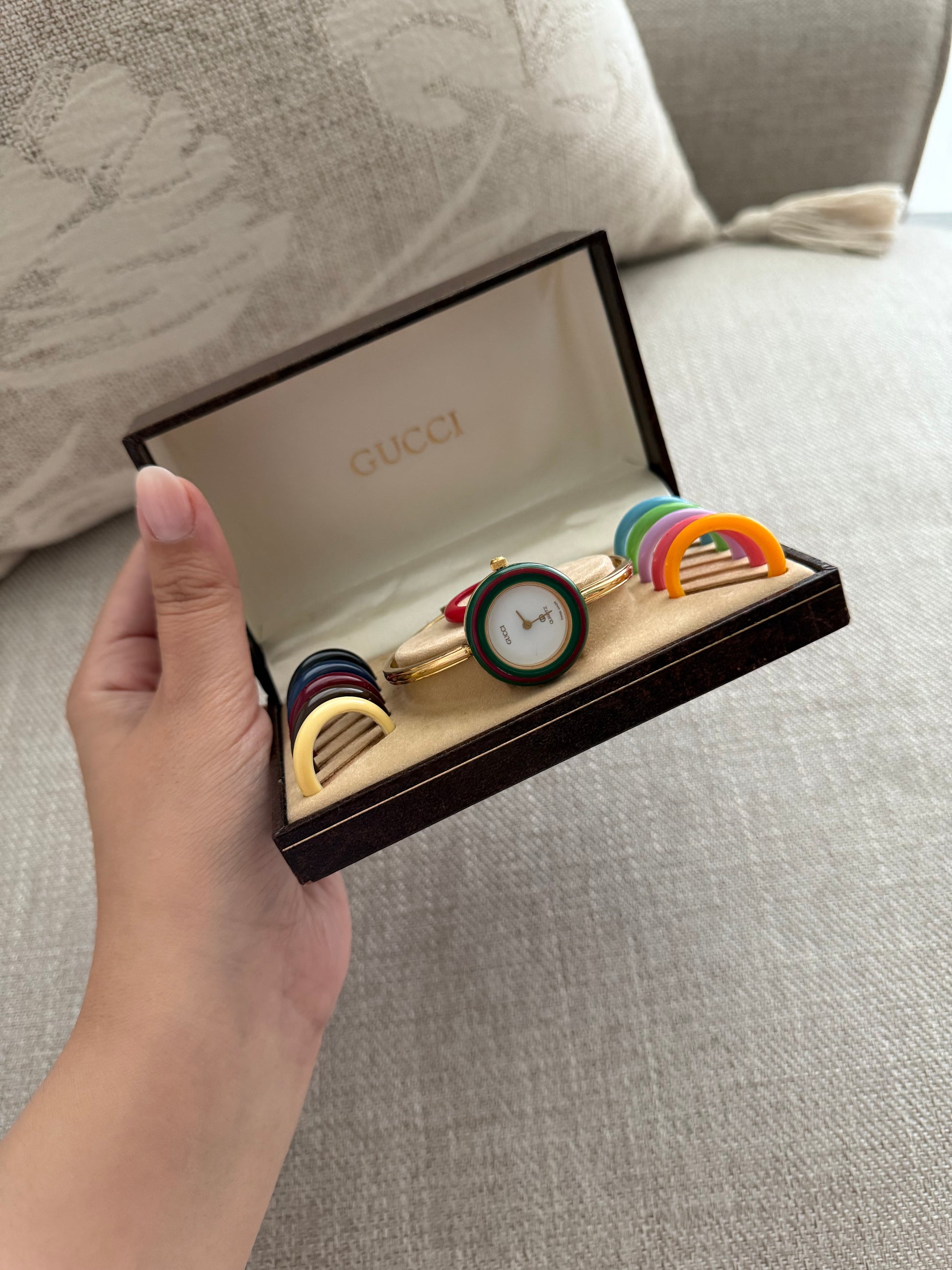 1987 Gucci 1100-L Vintage Ladies 18k Gold plated Watch