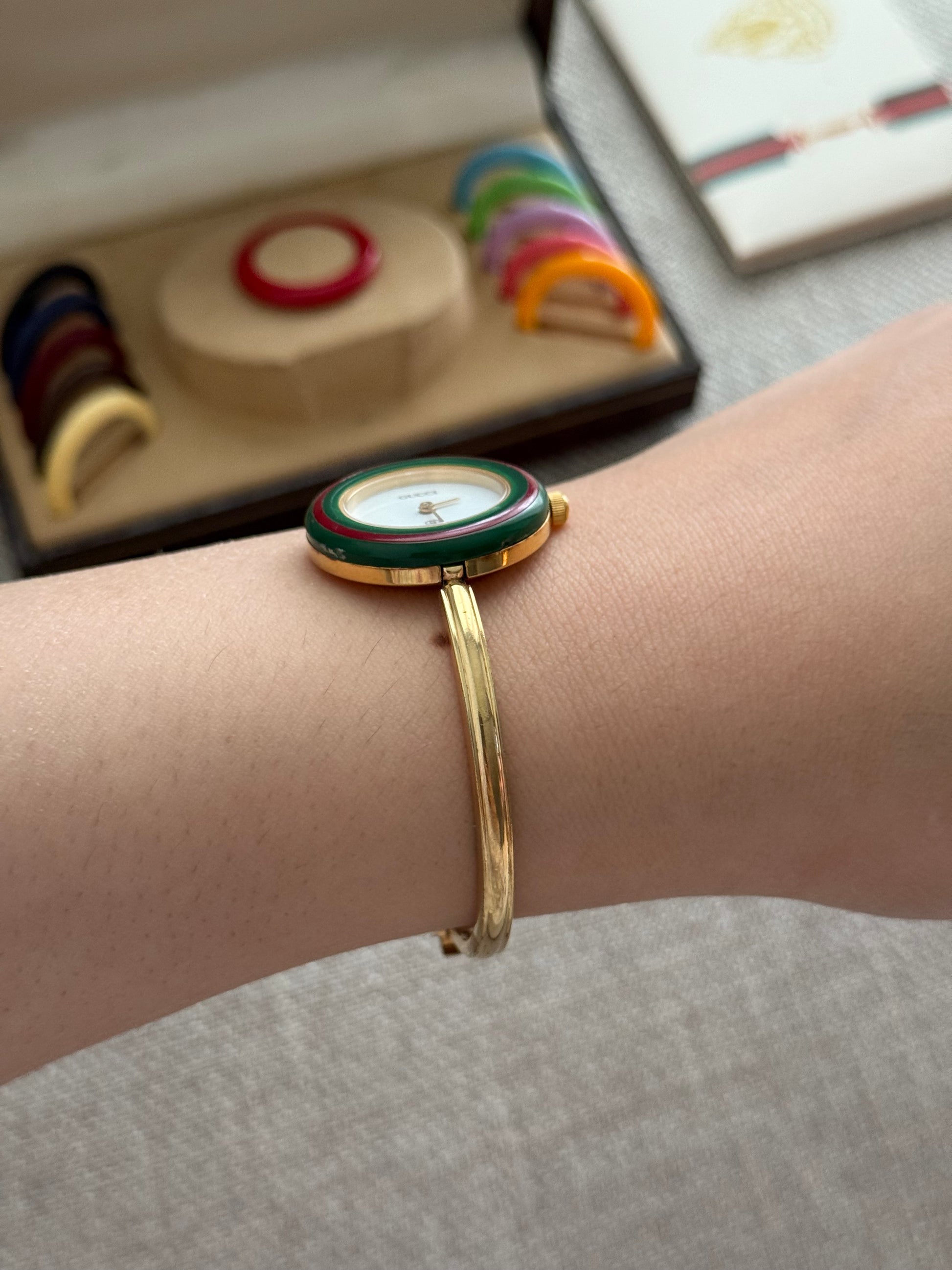 1987 Gucci 1100-L Vintage Ladies 18k Gold plated Watch