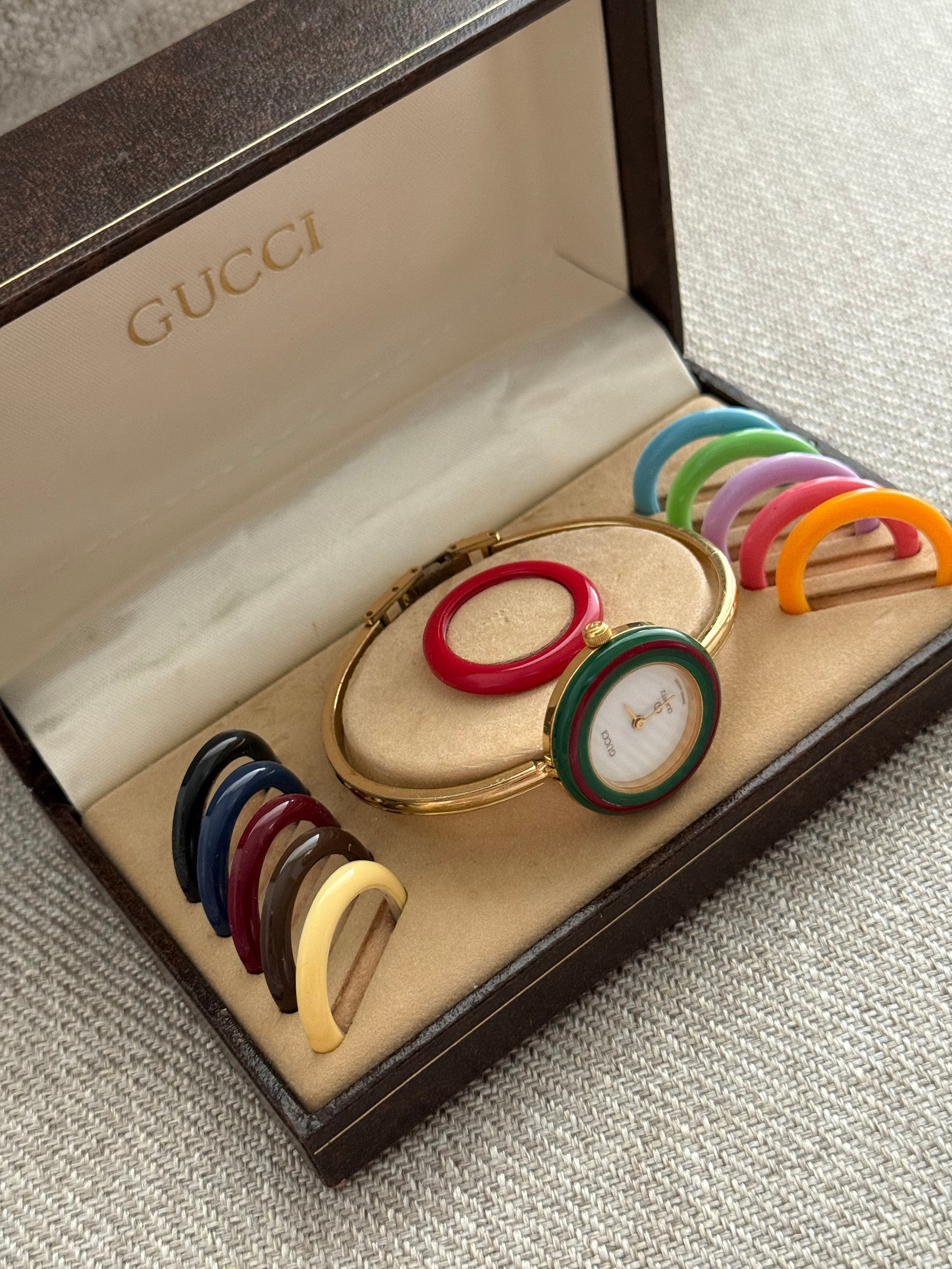 1987 Gucci 1100-L Vintage Ladies 18k Gold plated Watch