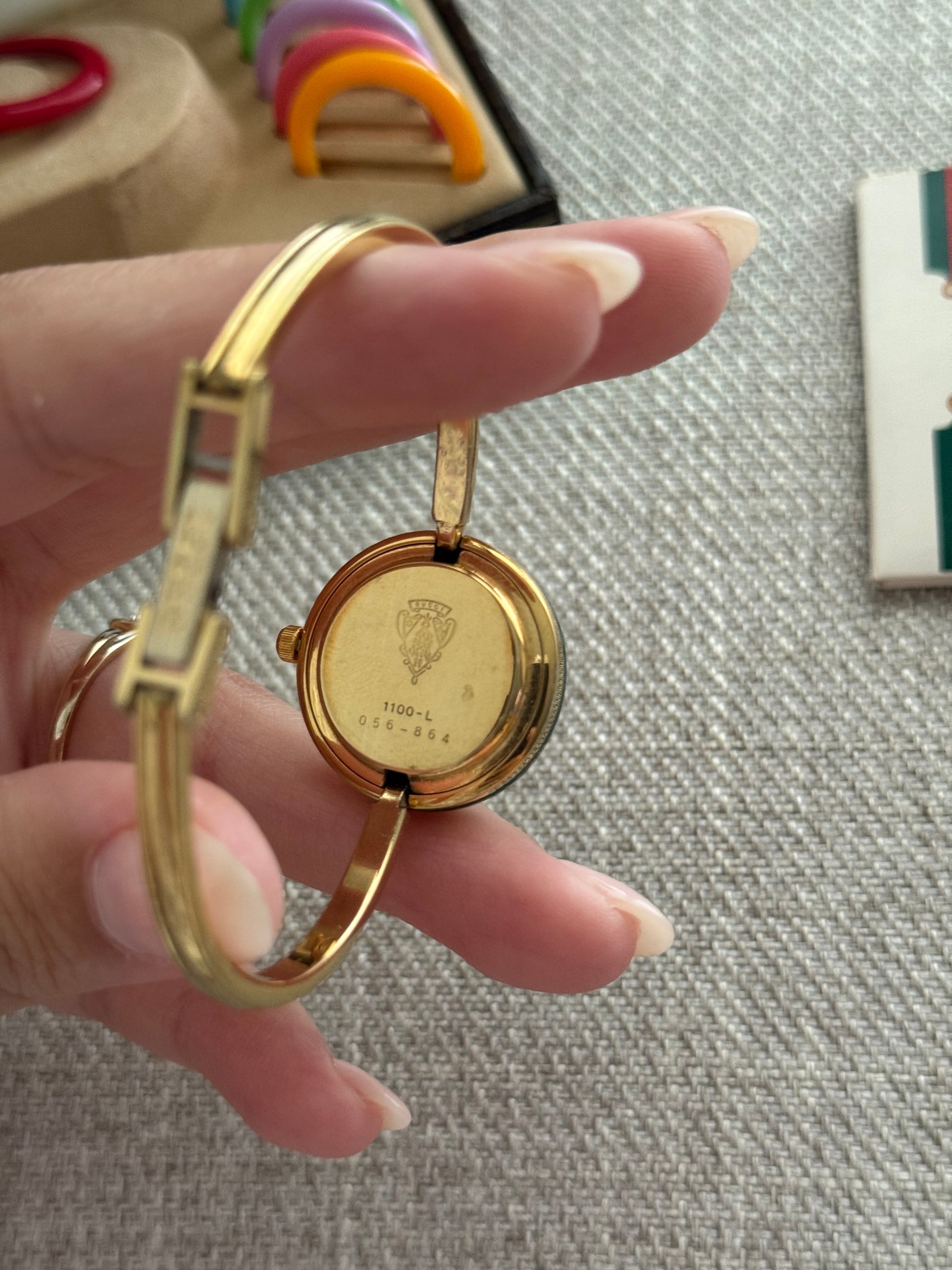 1987 Gucci 1100-L Vintage Ladies 18k Gold plated Watch