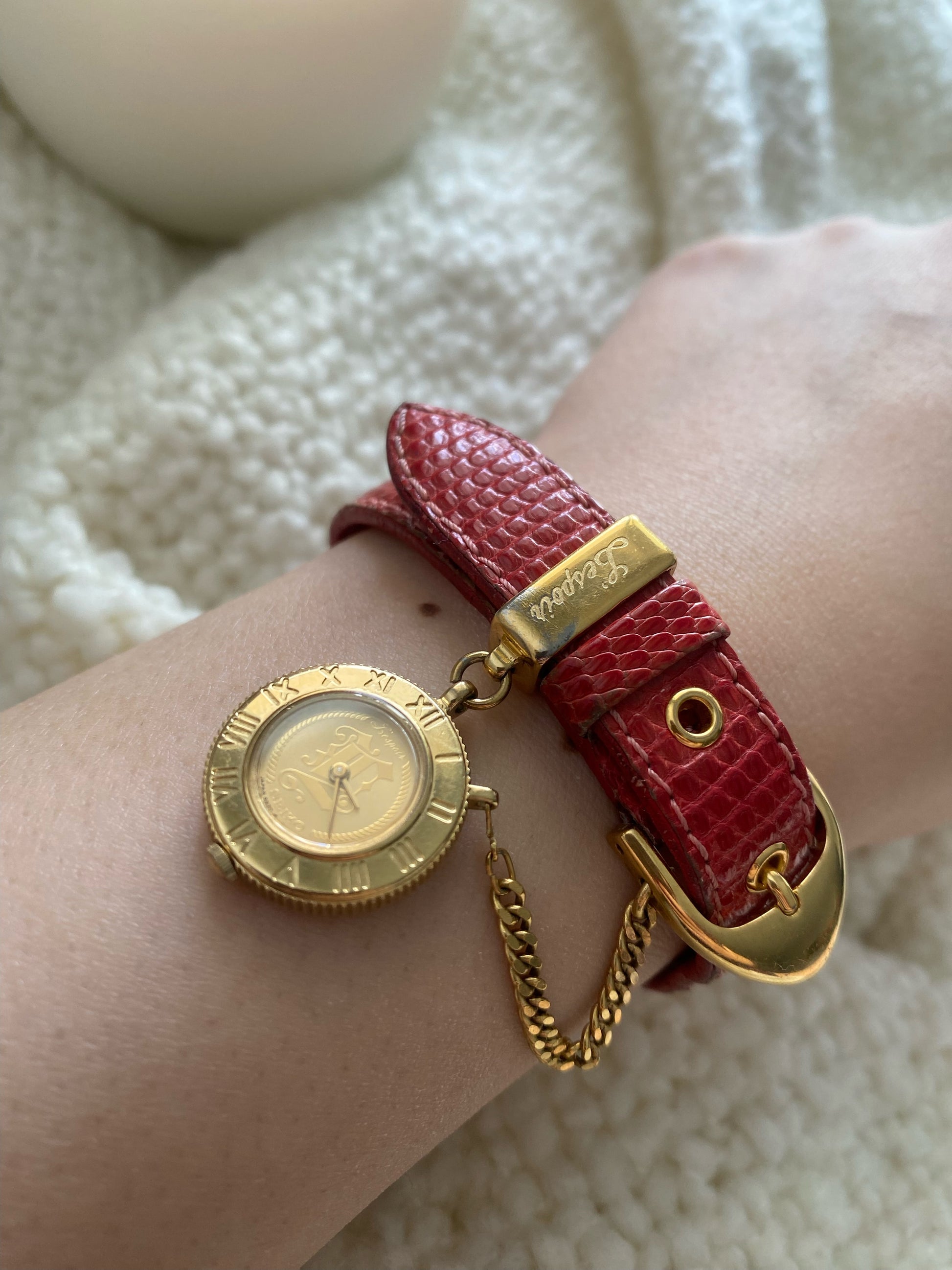 Rare 1990s Vintage Seiko L’Espoir Ladies Watch- Red Leather & Gold Tone
