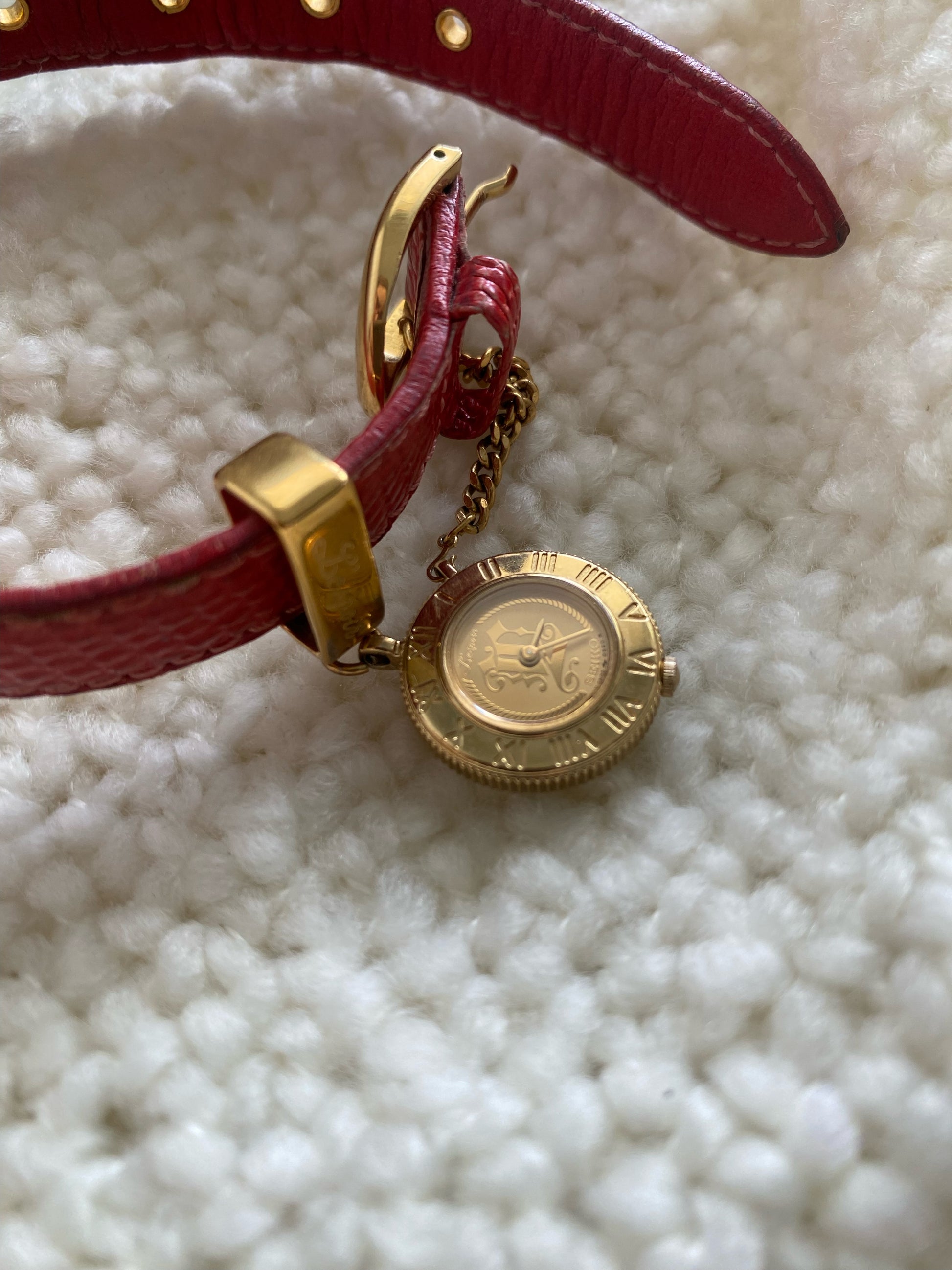 Rare 1990s Vintage Seiko L’Espoir Ladies Watch- Red Leather & Gold Tone